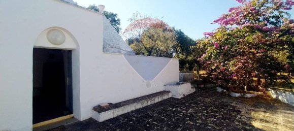 5 rooms House in Ceglie Messapica, Italy No. 36100 4