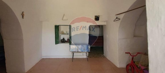 5 rooms House in Ceglie Messapica, Italy No. 36100 11