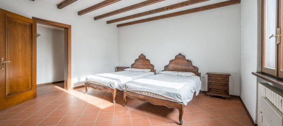 5غرفة منزل في Cornovecchio, Italy رقم 188738 46