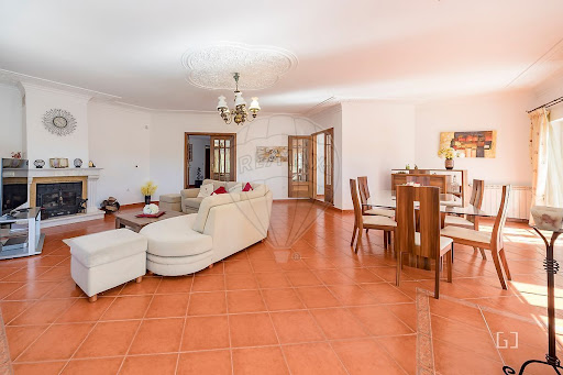 6 bedrooms Villa in Sintra, Portugal No. 264285