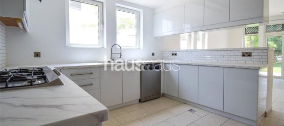 Villa T3 em Jumeirah Park, UAE N.º 98531 3