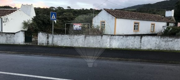 3 bedrooms House in Praia da Vitoria, Portugal No. 183803 2