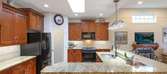 2 Schlafzimmer Haus in British Columbia, Canada, Nr. 1301 5