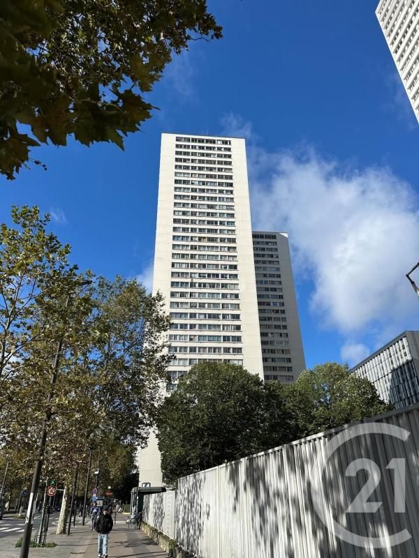 Apartamento de 2 dormitorios en Paris, France No. 179859