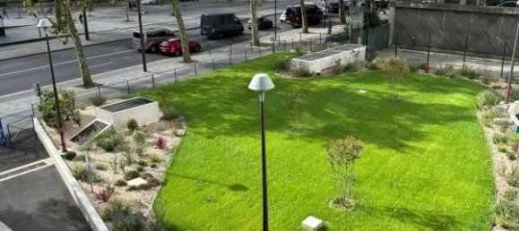 Apartamento de 2 dormitorios en Paris, France No. 179859 4