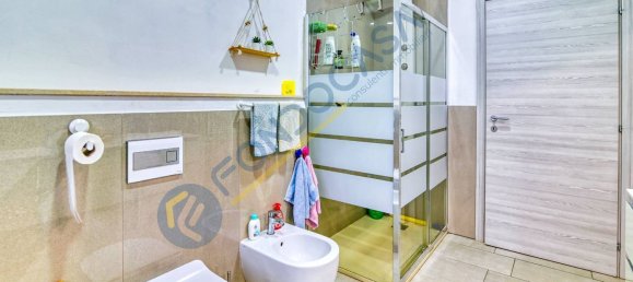 Villa de 3 habitaciónes en Solaro, Italy No. 124628 15