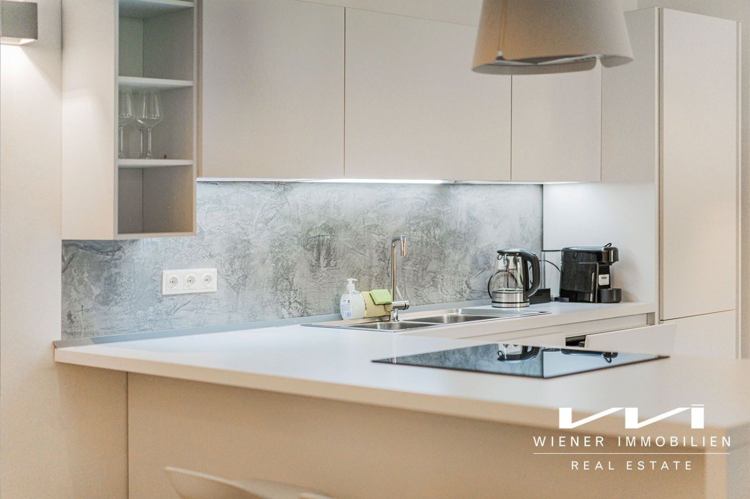 Propiedad comercial en Alsergrund, Austria 72 m² No. 131403