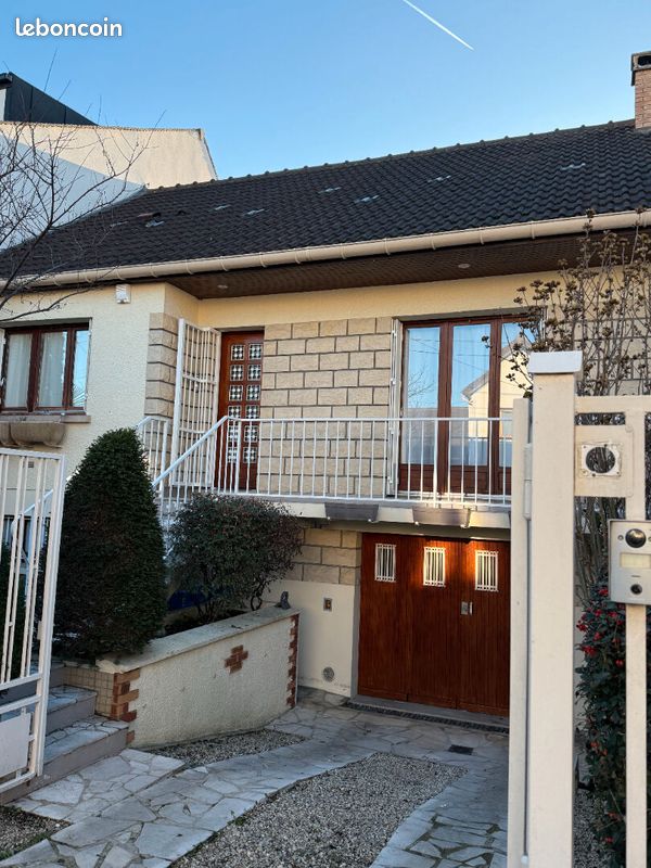 3 bedrooms House in Livry-Gargan, France No. 115230