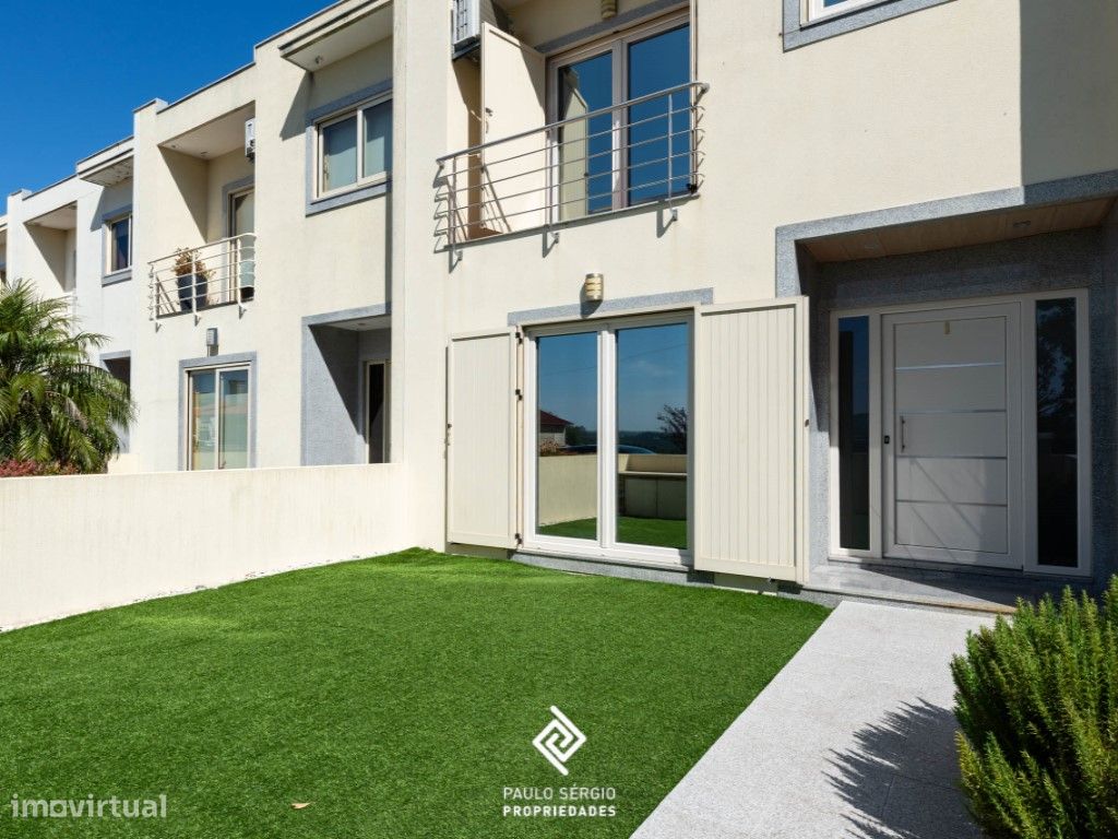 Casa T3 em Santa Maria da Feira, Portugal N.º 320300