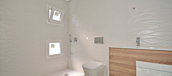 4 bedrooms House in Seixal, Portugal No. 129992 2