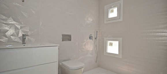 4 bedrooms House in Seixal, Portugal No. 129992 6