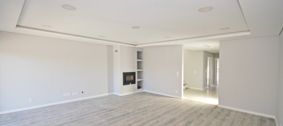 4 bedrooms House in Seixal, Portugal No. 129992 21