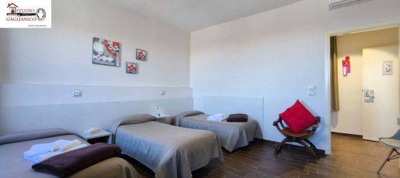 5 rooms Commercial property in Gaglianico, Italy No. 43599 82