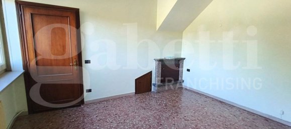 4 Schlafzimmer Wohnung in Amelia, Italy, Nr. 316573 2