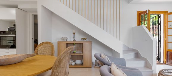 3 bedrooms Villa in Marbella, Spain No. 101556 8