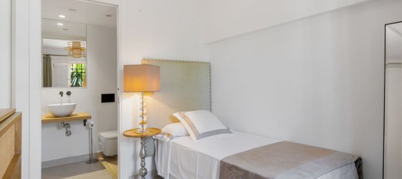 3 bedrooms Villa in Marbella, Spain No. 101556 13