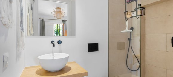 3 bedrooms Villa in Marbella, Spain No. 101556 14