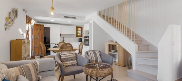 3 bedrooms Villa in Marbella, Spain No. 101556 4