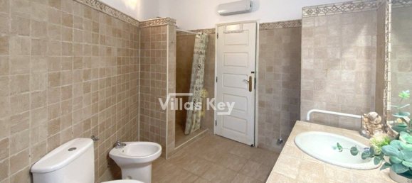 Casa de 3 dormitorios en Mexilhoeira Grande, Portugal No. 30420 24