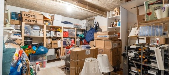 4 bedrooms House in Montesson, France No. 184164 25