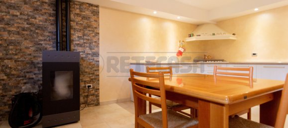 Дом с 3 спальнями в Куинто Вичентино, Италия № 372627 37