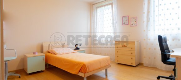 Дом с 3 спальнями в Куинто Вичентино, Италия № 372627 24