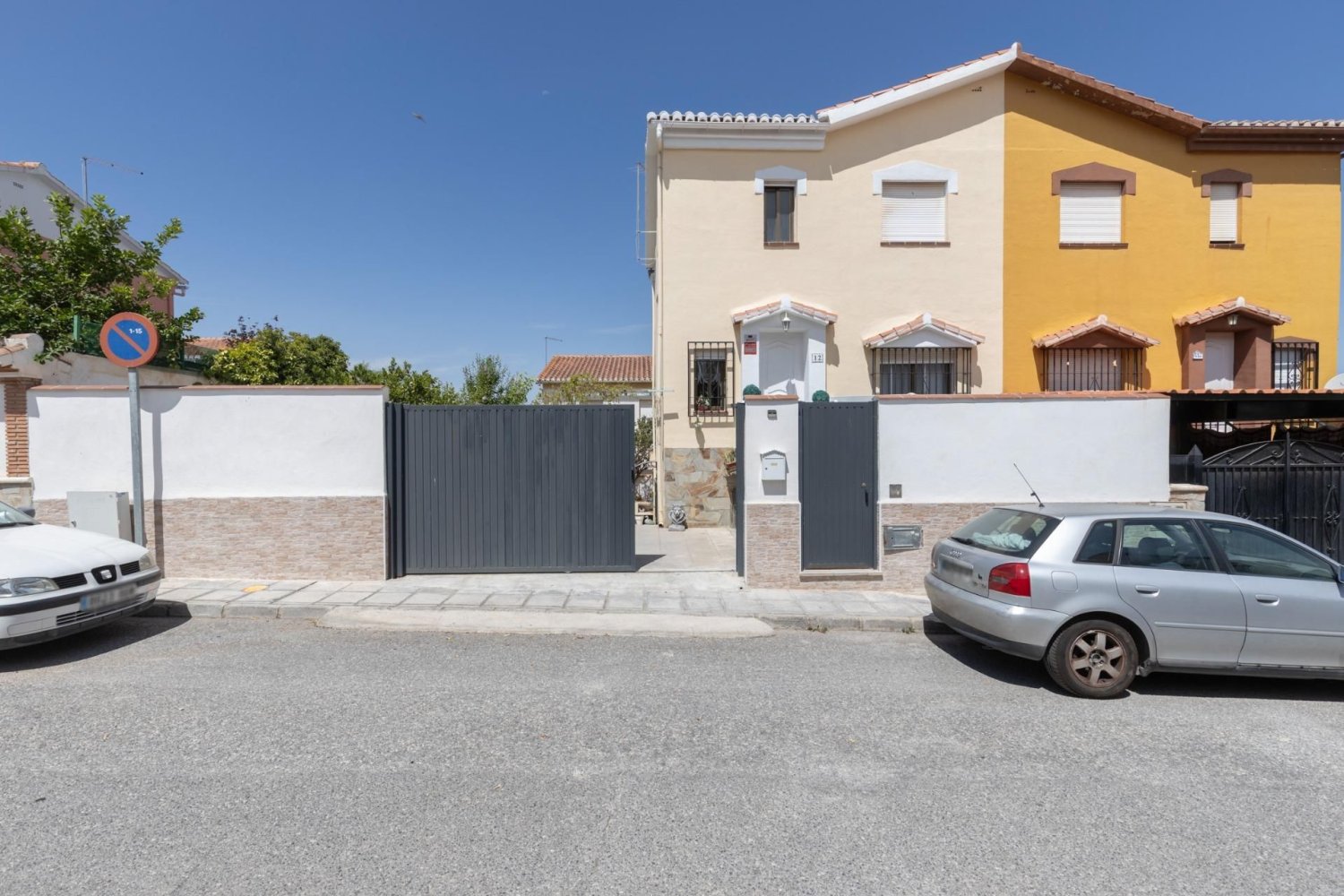 5 chambres Maison de ville à Granada, Spain No. 173129