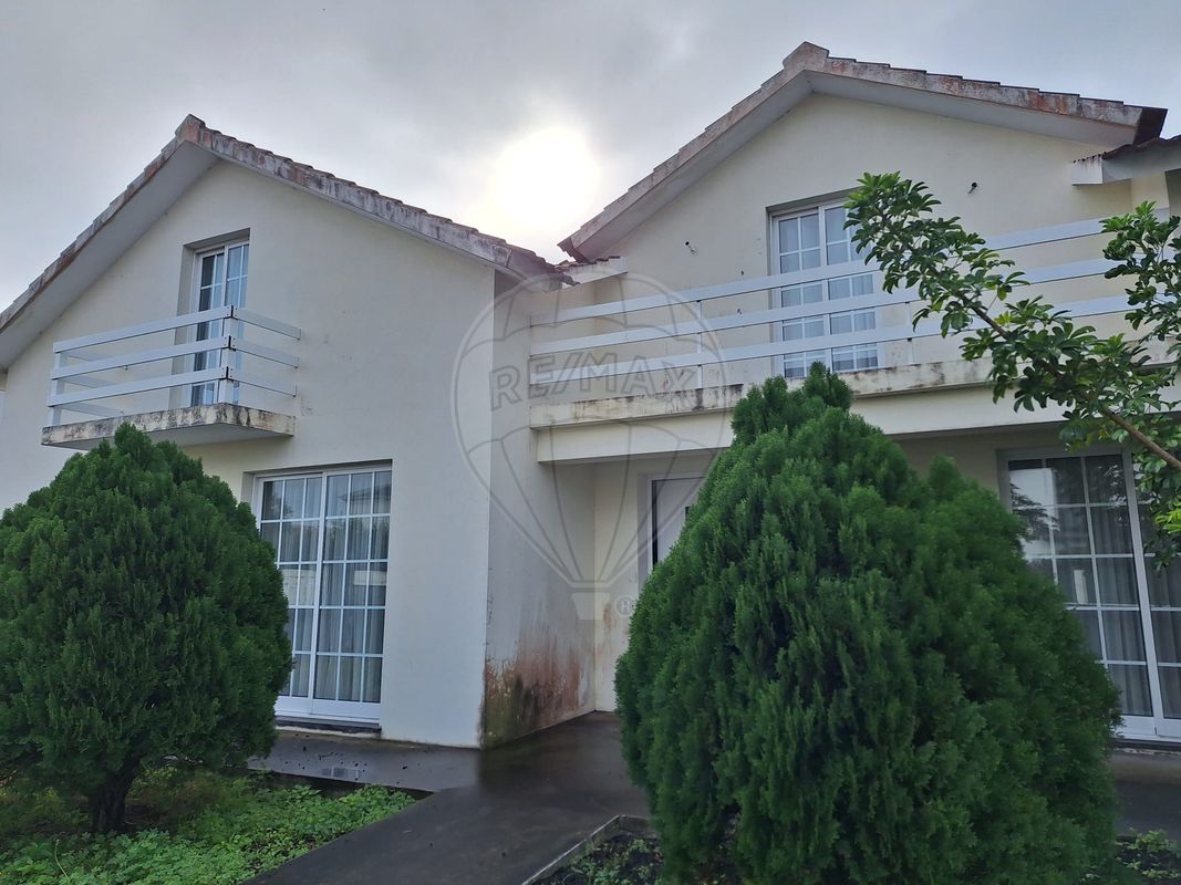 3 bedrooms House in Madalena, Portugal No. 44335