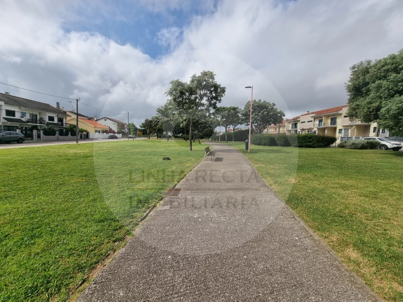 Коммерческая недвижимость 46м² в Корройюш, Португалия № 102593