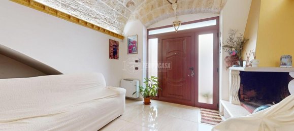 4 rooms House in Mola di Bari, Italy No. 102819 6