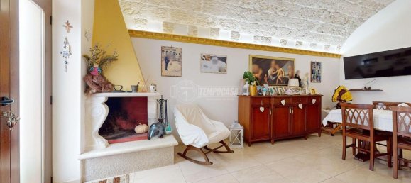 4 rooms House in Mola di Bari, Italy No. 102819 4