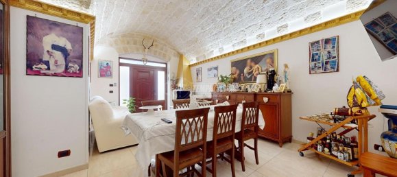 4 rooms House in Mola di Bari, Italy No. 102819 9