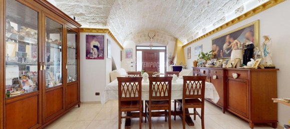 4 rooms House in Mola di Bari, Italy No. 102819 10