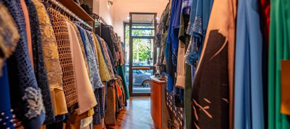 1 room Commercial property in Turin, Italy No. 170355 8