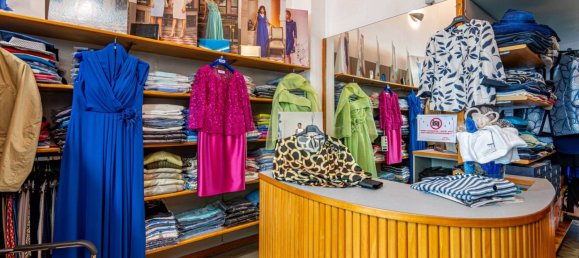 1 room Commercial property in Turin, Italy No. 170355 4