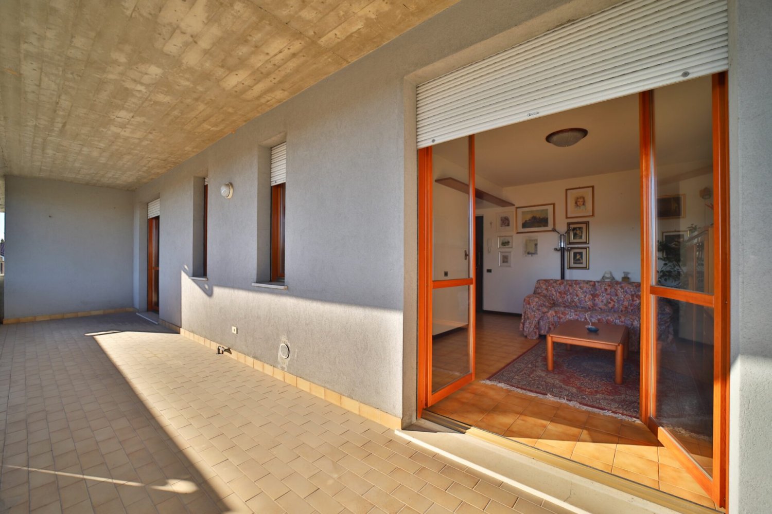 1 غرف نوم شقة في Mezzago, Italy رقم 295085