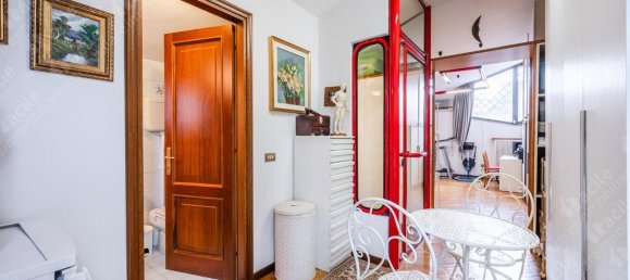 5 bedrooms Apartment in Modena, Italy No. 372359 39