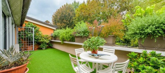 5 bedrooms Apartment in Modena, Italy No. 372359 35