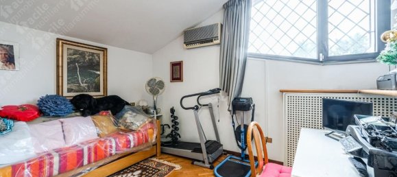 5 bedrooms Apartment in Modena, Italy No. 372359 43