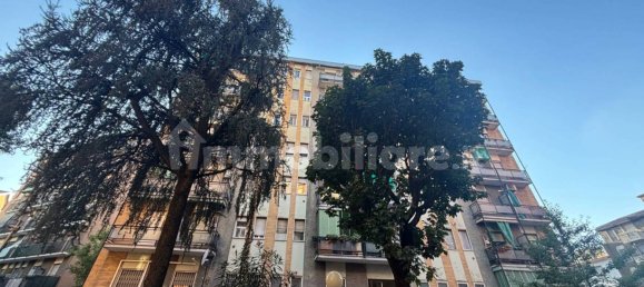 Studio in Milan, Italy, Nr. 340280 24