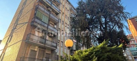 Studio in Milan, Italy, Nr. 340280 23