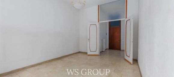 3 rooms Apartment in Monza, Italy No. 269552 6