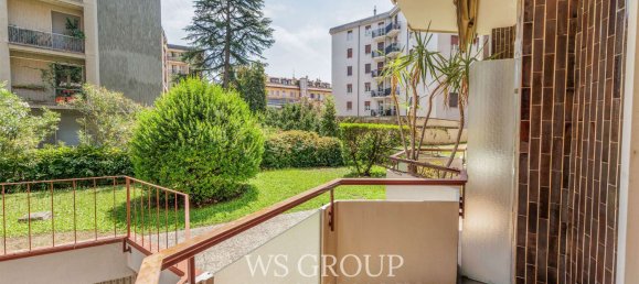 3 rooms Apartment in Monza, Italy No. 269552 8