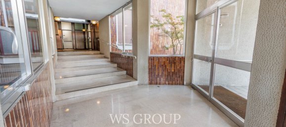 3 rooms Apartment in Monza, Italy No. 269552 3