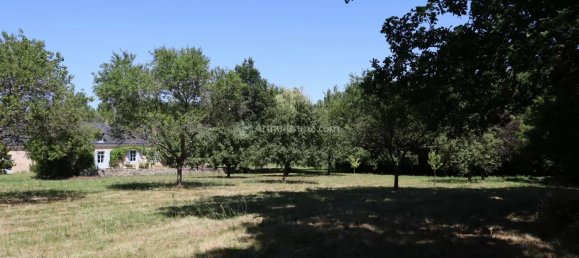 4 bedrooms House in La Chartre-sur-le-Loir, France No. 277983 2