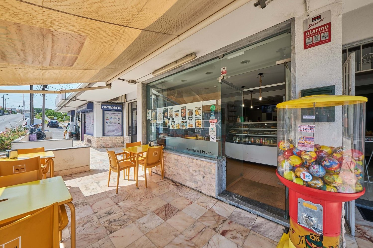 Gewerbliche Immobilie in Sintra, Portugal 180m², Nr. 223587