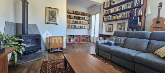 4 bedrooms Villa in Oleggio, Italy No. 265001 5