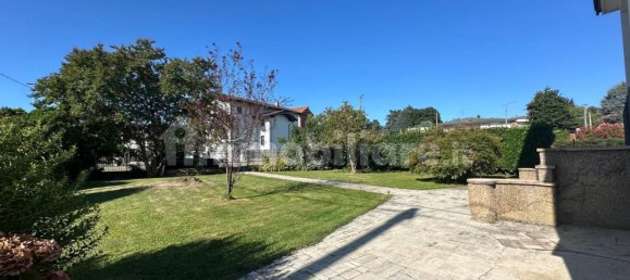 4 bedrooms Villa in Oleggio, Italy No. 265001 37