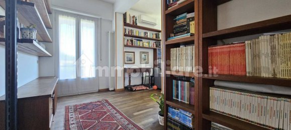 4 bedrooms Villa in Oleggio, Italy No. 265001 8