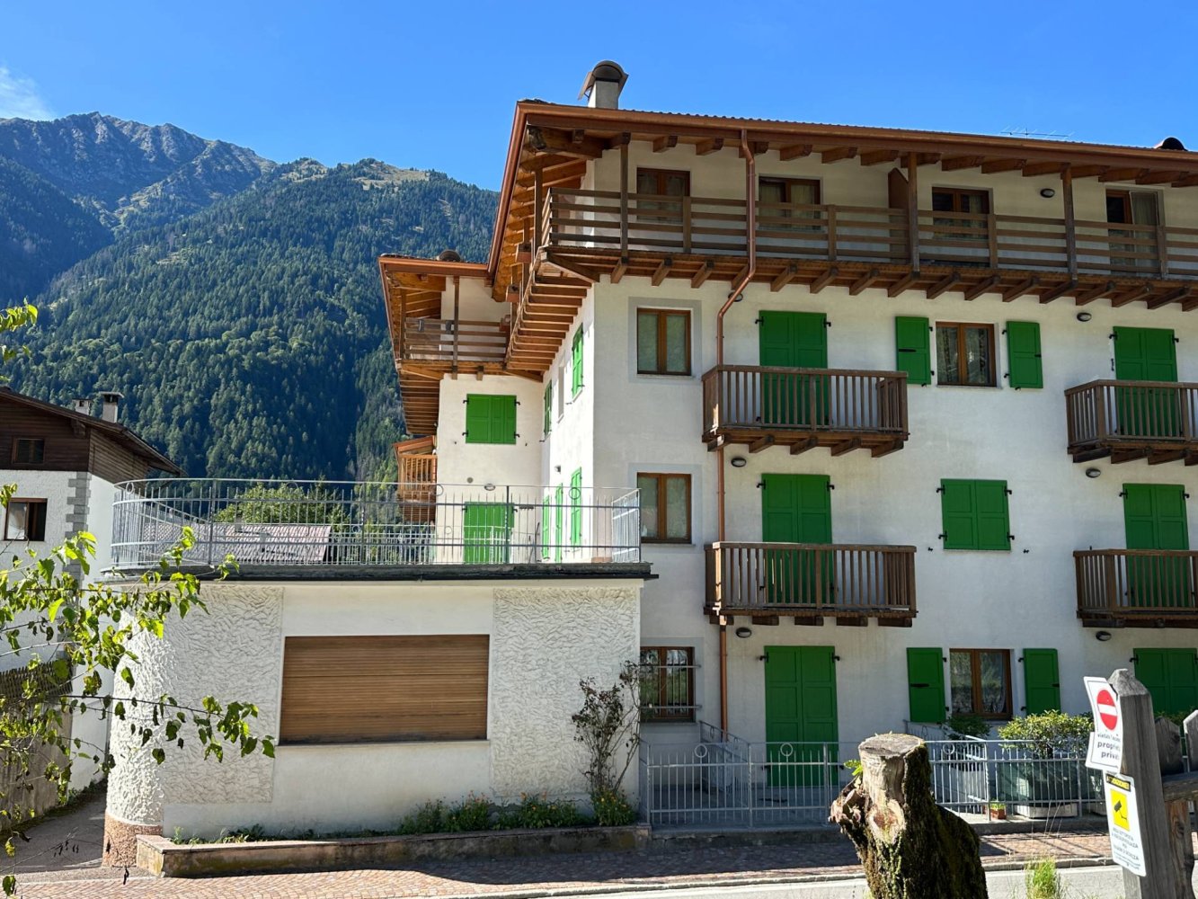 2 bedrooms Apartment in Bocenago, Italy No. 371666